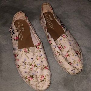 Pink Floral Toms